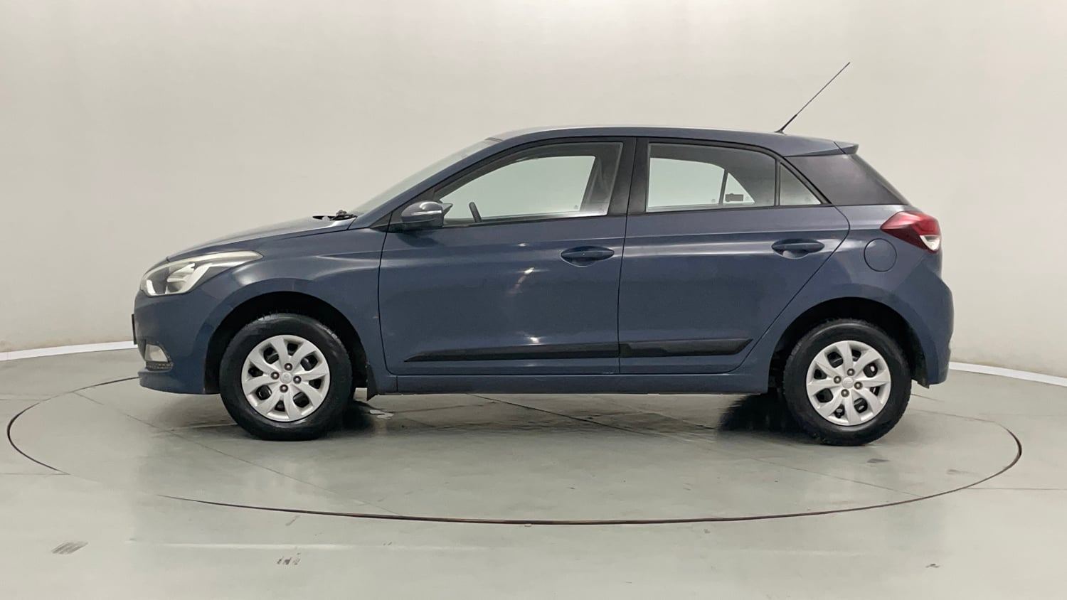 Used 2015 Hyundai Elite i20 Sportz 1.2 Petrol Manual exterior LEFT SIDE VIEW