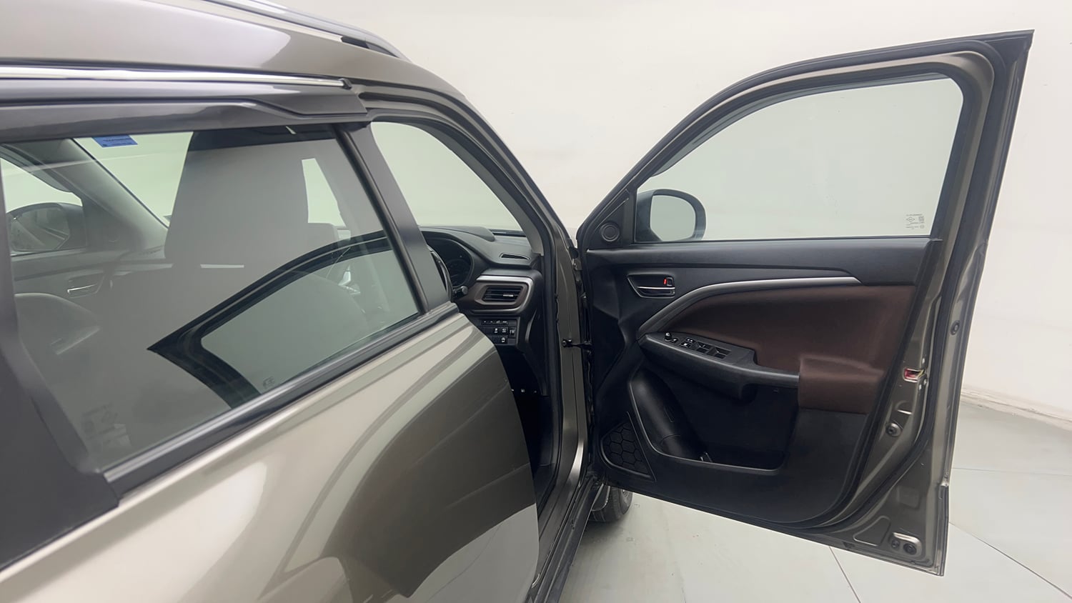 Used 2023 Maruti Suzuki Brezza ZXi Plus AT Petrol Automatic interior RIGHT FRONT DOOR OPEN VIEW