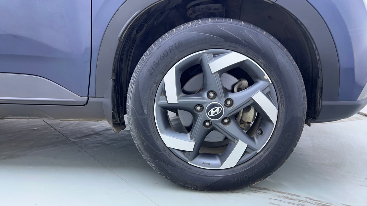 Used 2019 hyundai Venue SX 1.0 Turbo Petrol Petrol Manual tyres RIGHT FRONT TYRE RIM VIEW