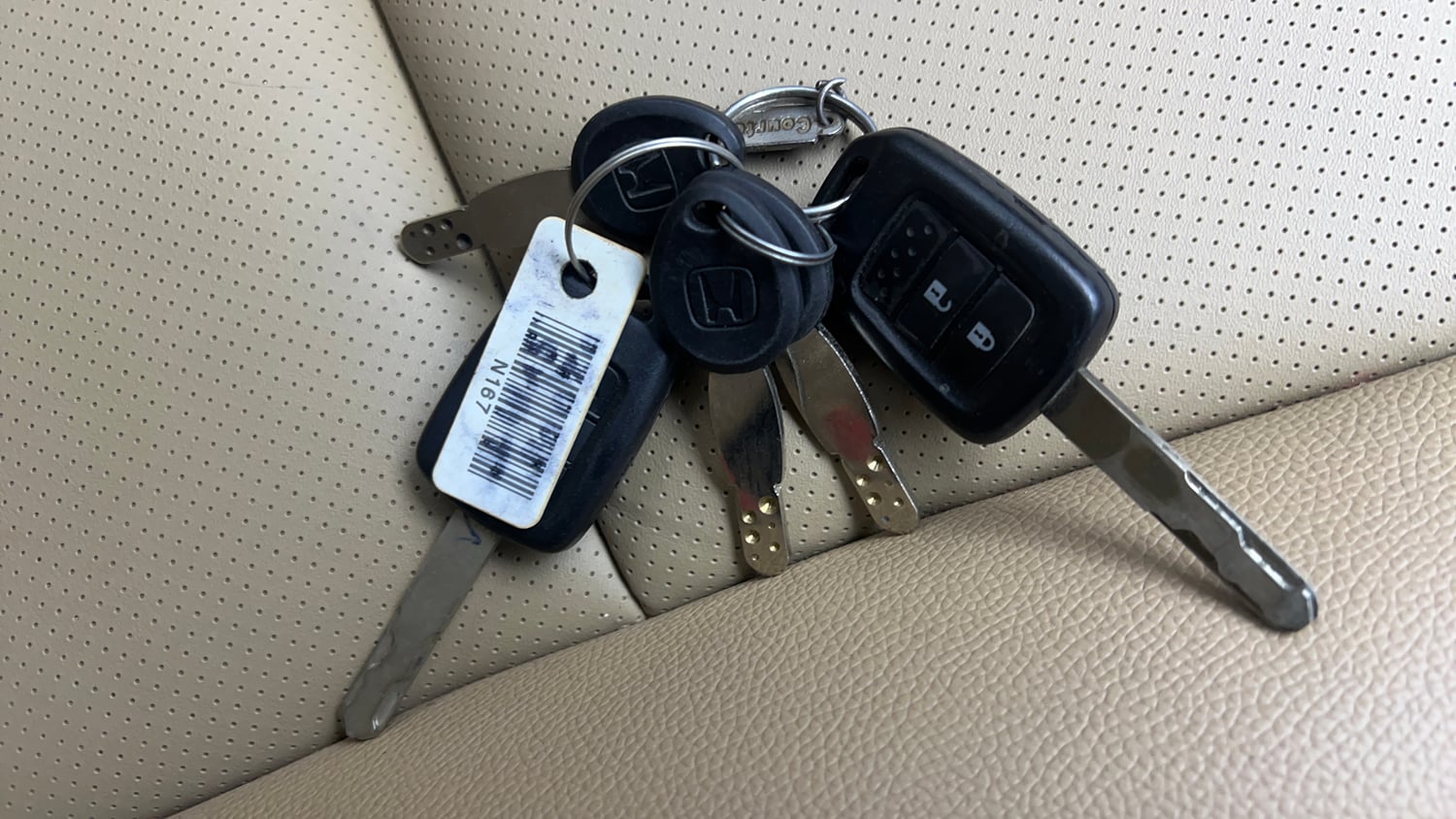 Used 2016 Honda City SV Petrol Manual extra CAR KEY VIEW