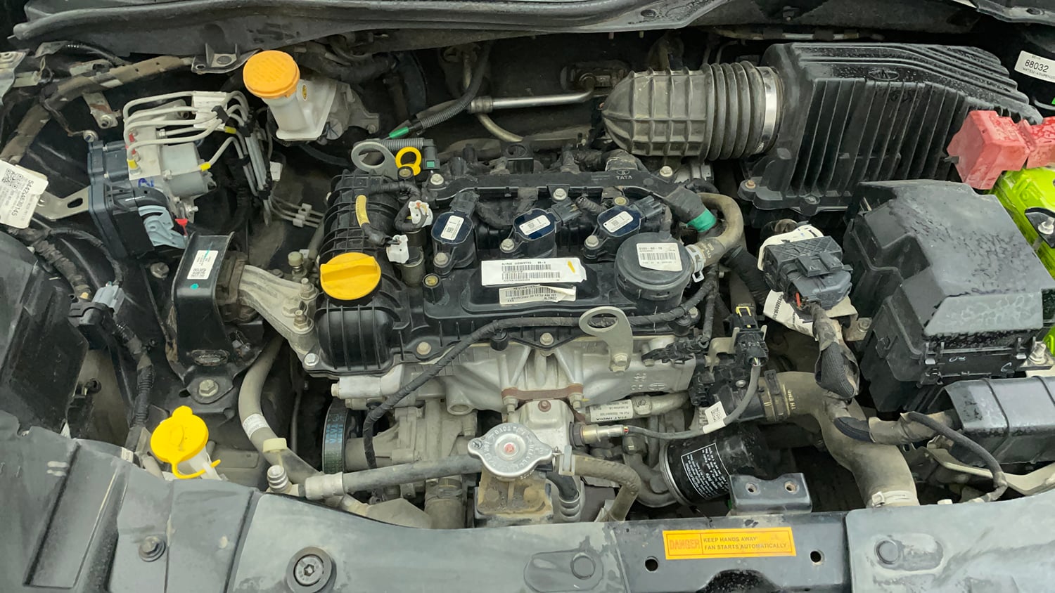 Used 2022 Tata Altroz XZ Plus Petrol Dark Edition Petrol Manual engine ENGINE RIGHT SIDE VIEW