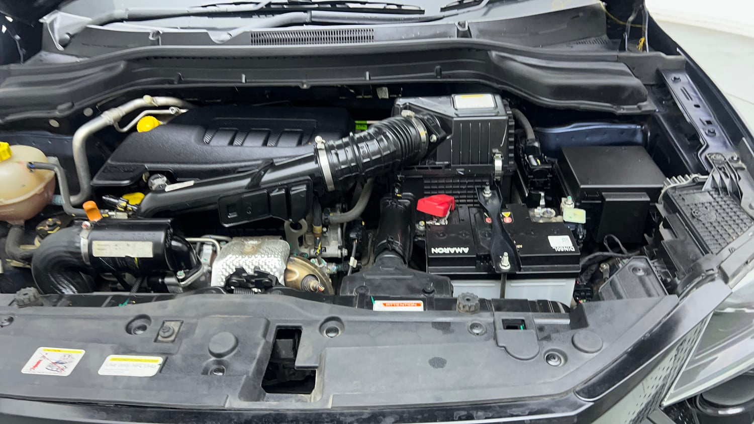 Used 2025 Mahindra XUV 3XO AX5 1.2 Petrol Petrol Manual engine ENGINE LEFT SIDE VIEW