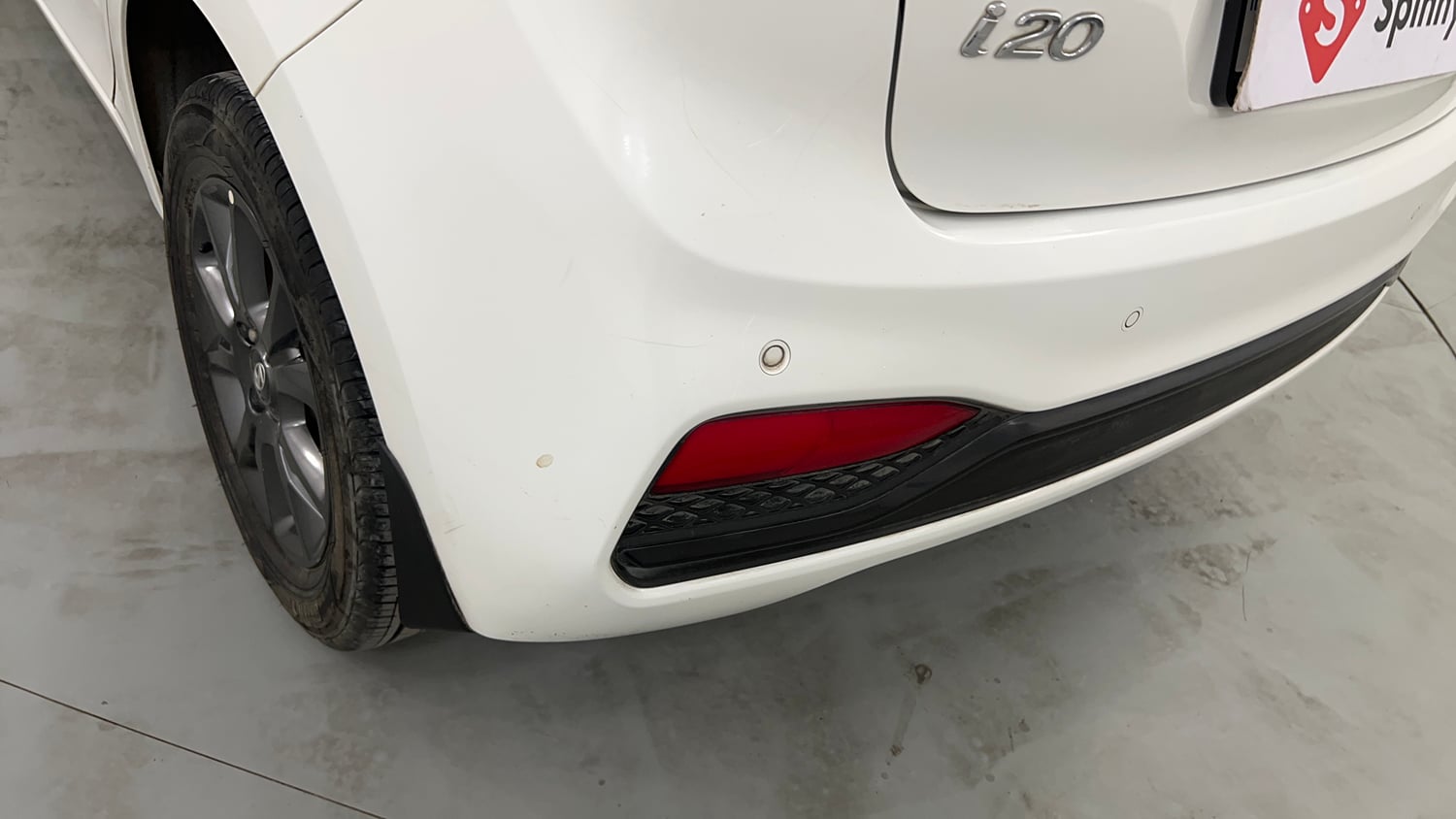Used 2018 Hyundai Elite i20 Asta 1.2 Petrol Manual dents MINOR SCRATCH
