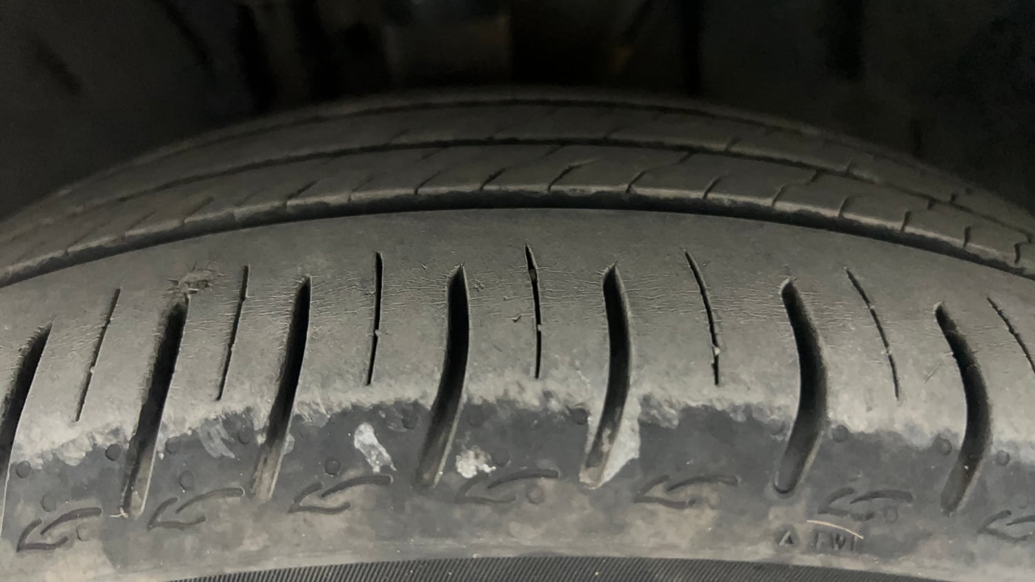 Used 2023 Tata Altroz XM Plus Petrol Petrol Manual tyres LEFT FRONT TYRE TREAD VIEW
