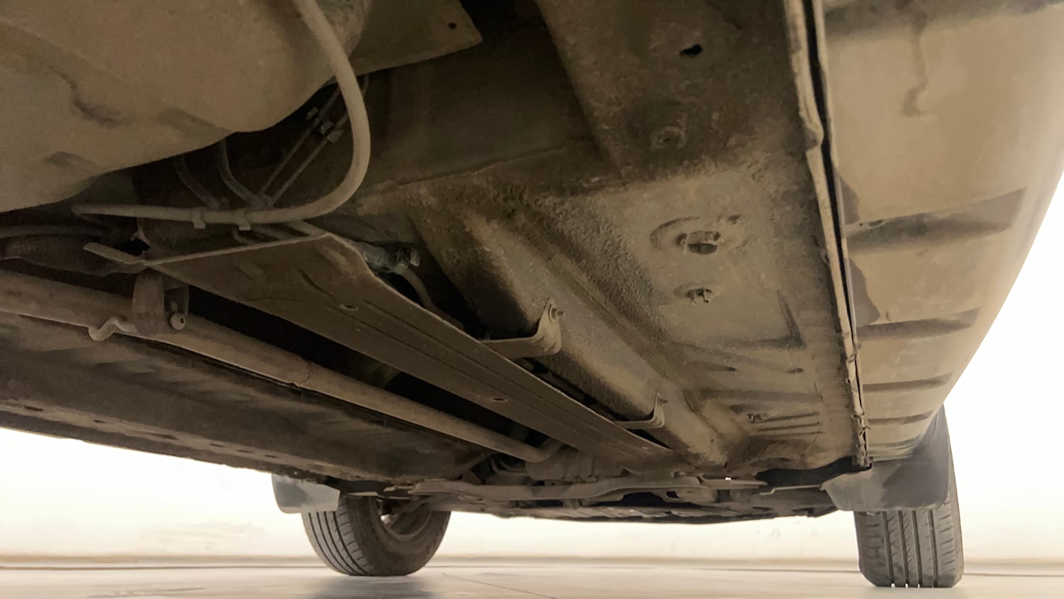 Used 2016 Renault Duster 85 PS RXZ 4X2 MT Diesel Manual extra REAR RIGHT UNDERBODY VIEW