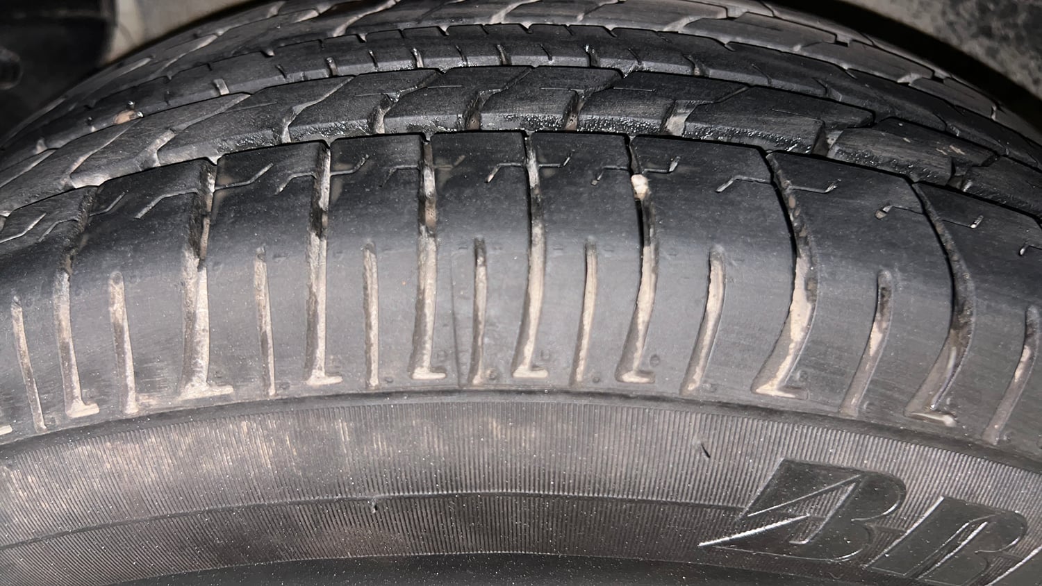 Used 2016 Hyundai Creta 1.6 Base Petrol Petrol Manual tyres RIGHT REAR TYRE TREAD VIEW