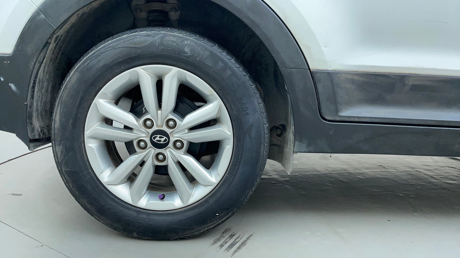 Used 2017 Hyundai Creta 1.6 SX Plus Petrol Petrol Manual tyres RIGHT REAR TYRE RIM VIEW