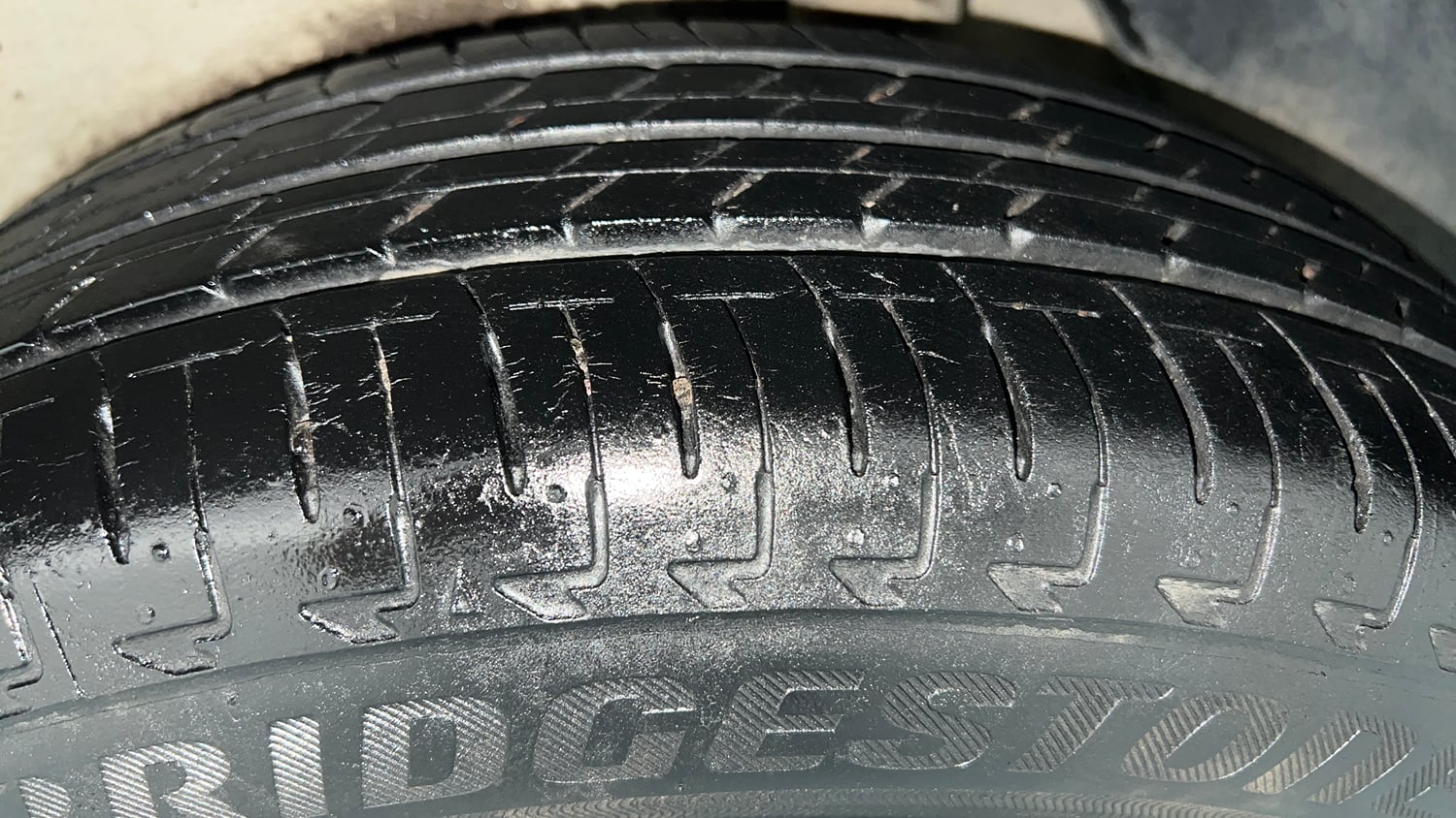 Used 2023 Maruti Suzuki Ignis Zeta 1.2 MT Petrol Manual tyres LEFT REAR TYRE TREAD VIEW