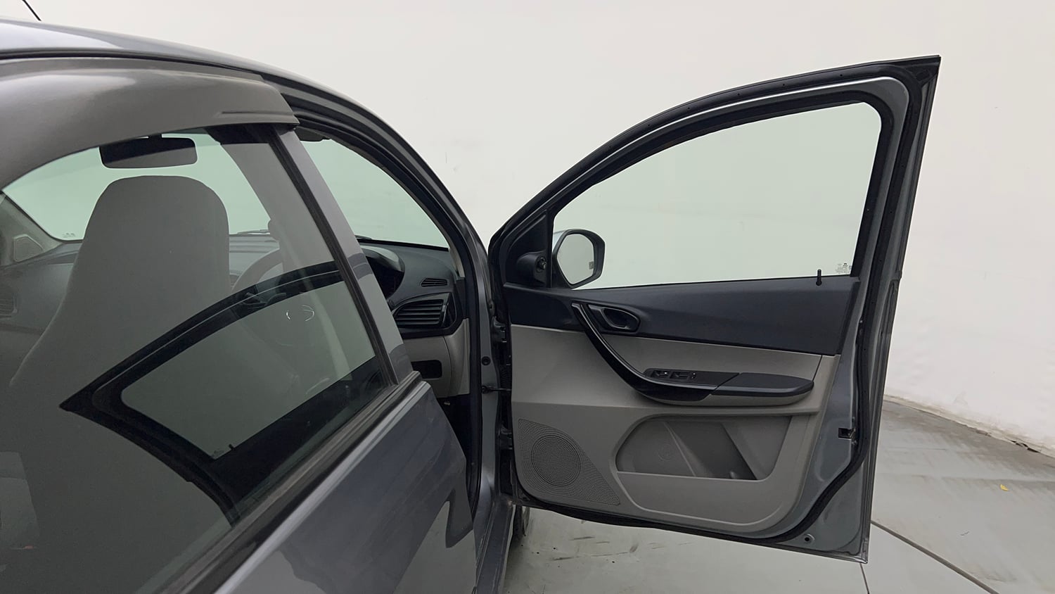 Used 2018 Tata Tiago Revotron XT Petrol Manual interior RIGHT FRONT DOOR OPEN VIEW