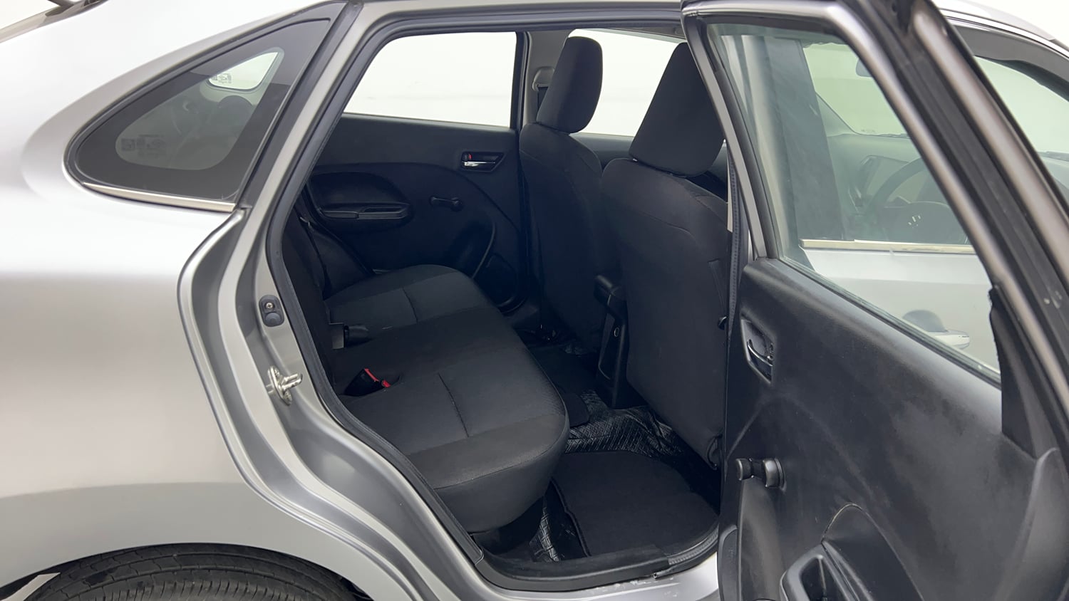 Used 2021 Maruti Suzuki Baleno Sigma Petrol Manual interior RIGHT SIDE REAR DOOR CABIN VIEW