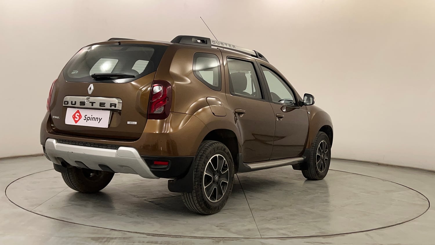 Used 2016 Renault Duster 85 PS RXZ 4X2 MT Diesel Manual exterior RIGHT REAR CORNER VIEW