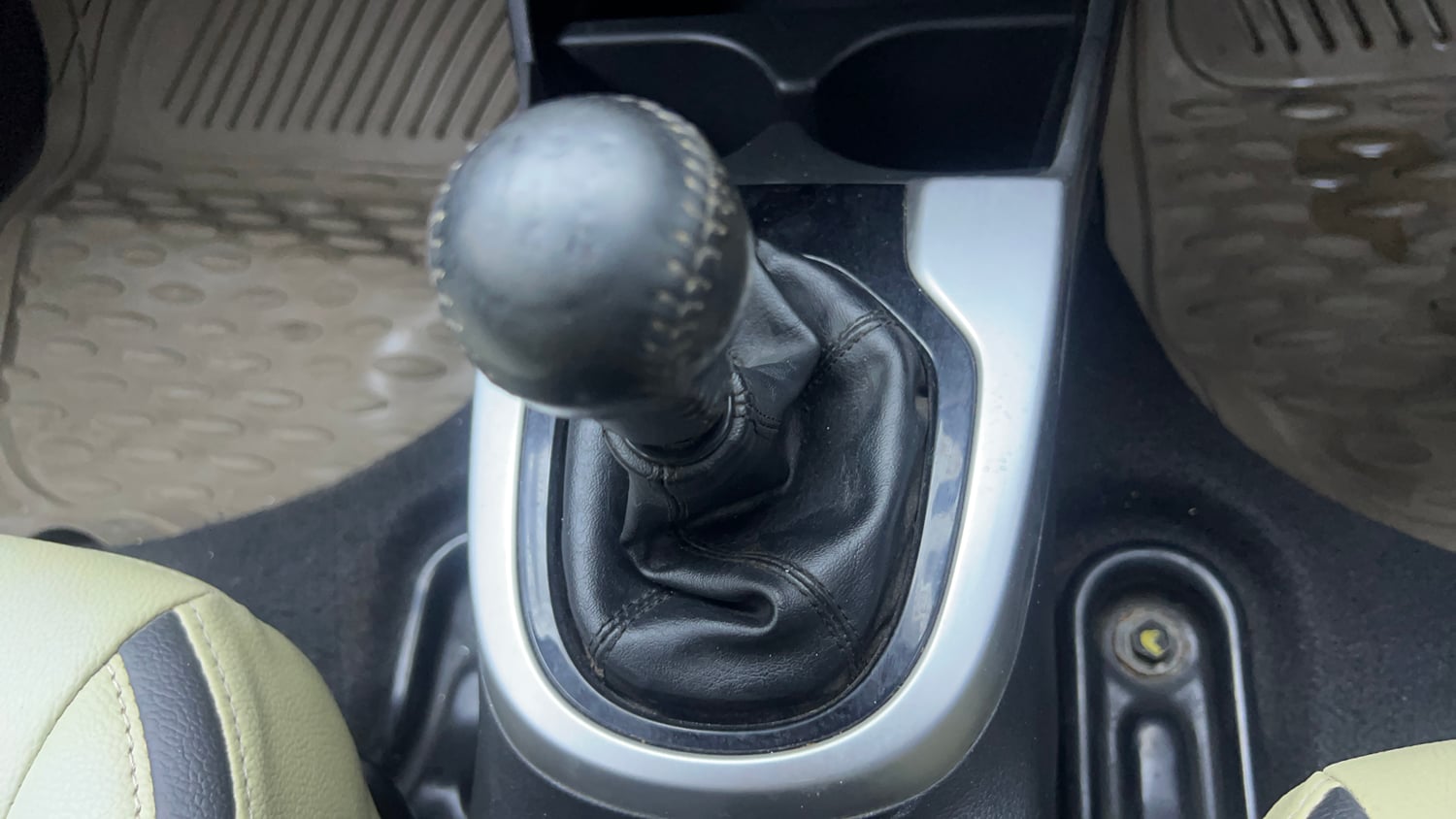 Used 2015 Honda Jazz V Petrol Petrol Manual interior GEAR  KNOB VIEW