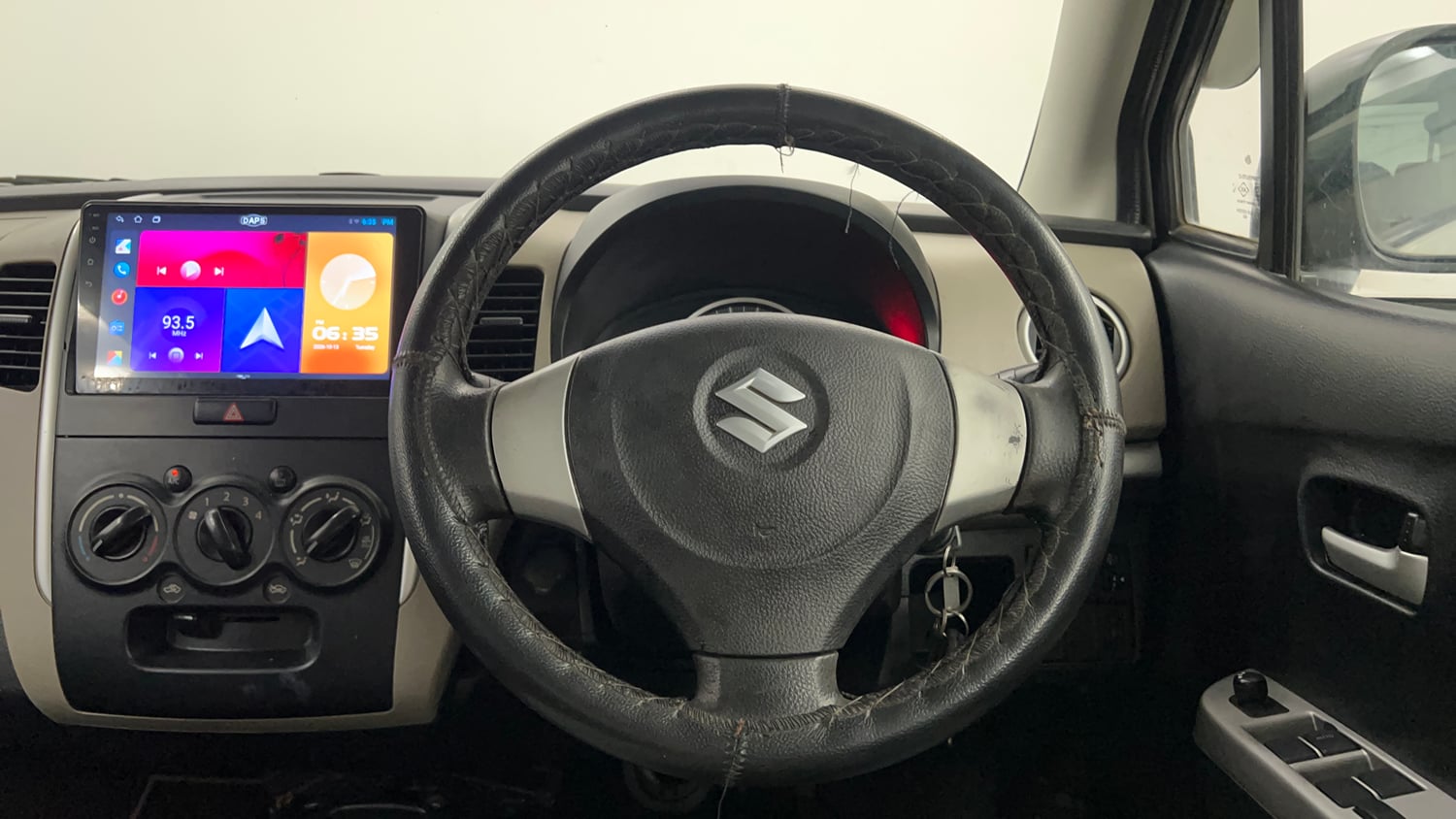 Used 2016 Maruti Suzuki Wagon R 1.0 VXI AMT Petrol Automatic interior STEERING VIEW