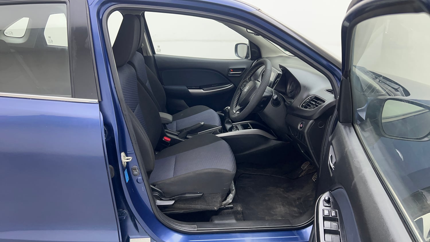 Used 2021 Maruti Suzuki Baleno Zeta Petrol Manual interior RIGHT SIDE FRONT DOOR CABIN VIEW
