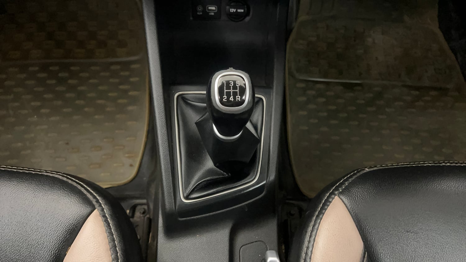 Used 2018 Hyundai Elite i20 Asta 1.2 (O) Petrol Manual interior GEAR  KNOB VIEW