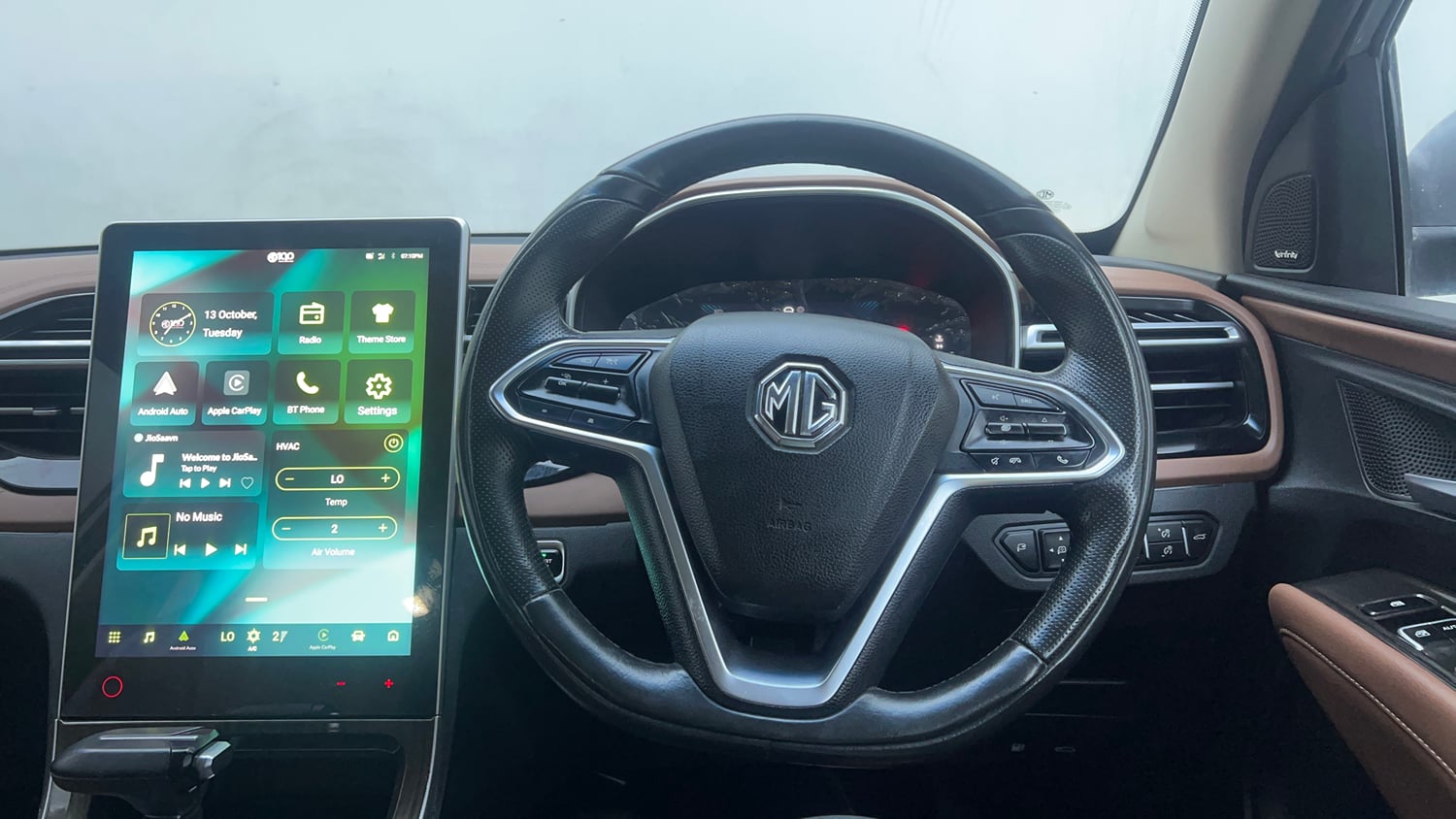 Used 2023 MG Motors Hector Plus Savvy Pro 1.5 Turbo Petrol CVT 7 STR Petrol Automatic interior STEERING VIEW