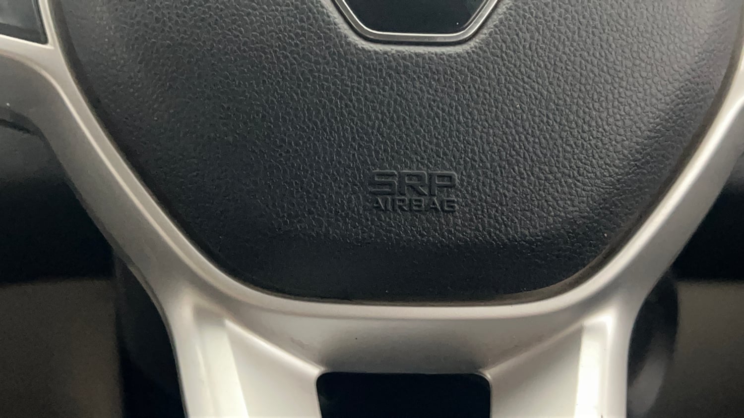 Used 2020 Renault Triber RXZ Petrol Manual top_features Airbags