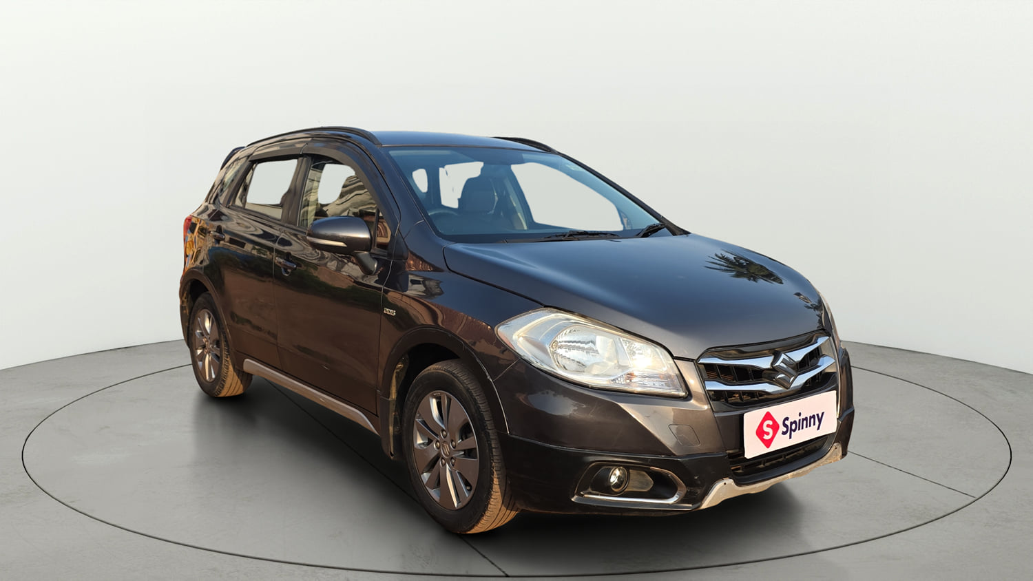 Used 2016 Maruti Suzuki S-Cross Zeta 1.3 Diesel Manual exterior RIGHT FRONT CORNER VIEW