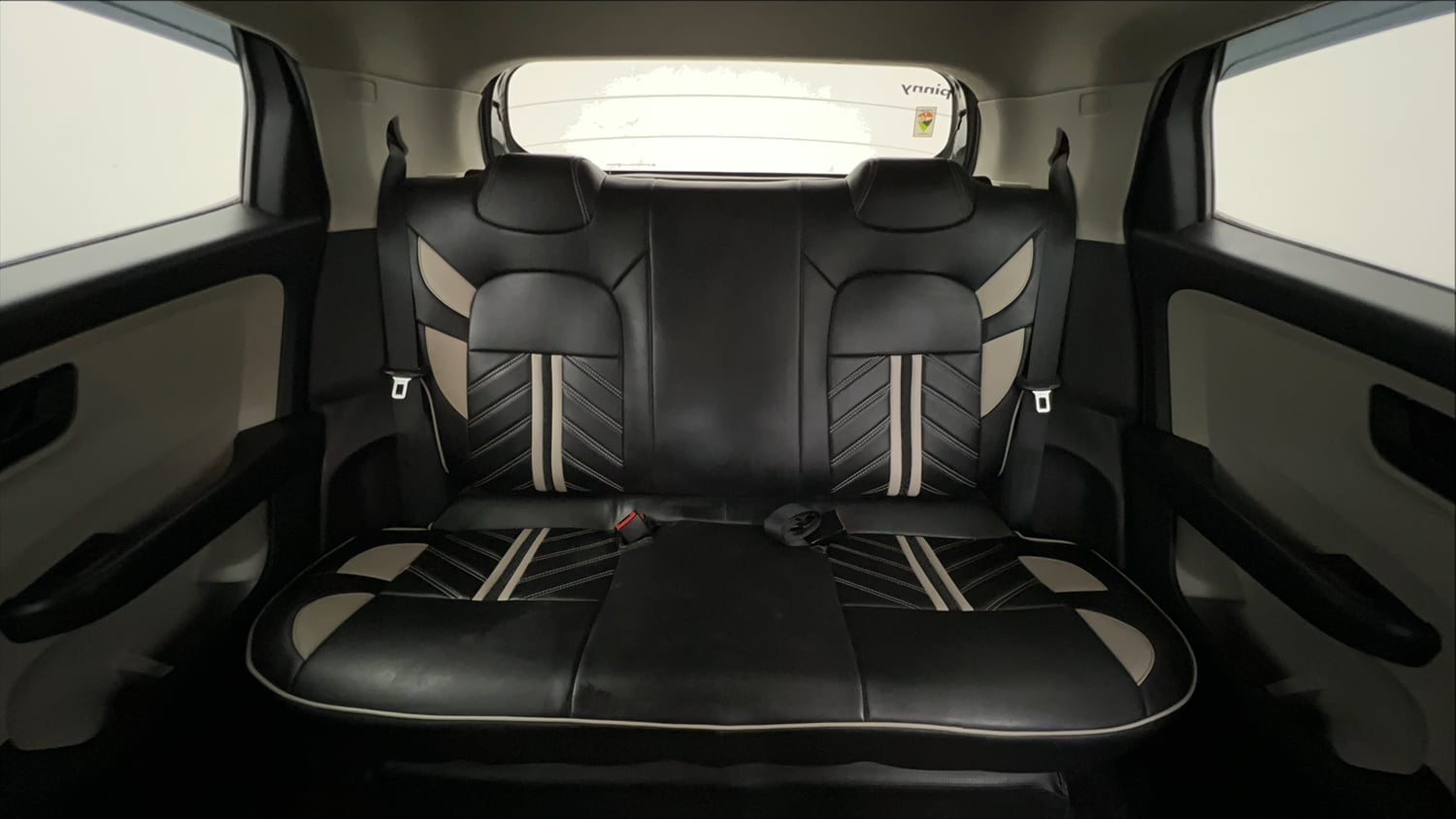 Used 2023 Tata Altroz XM Plus Petrol Petrol Manual interior REAR SEAT CONDITION VIEW