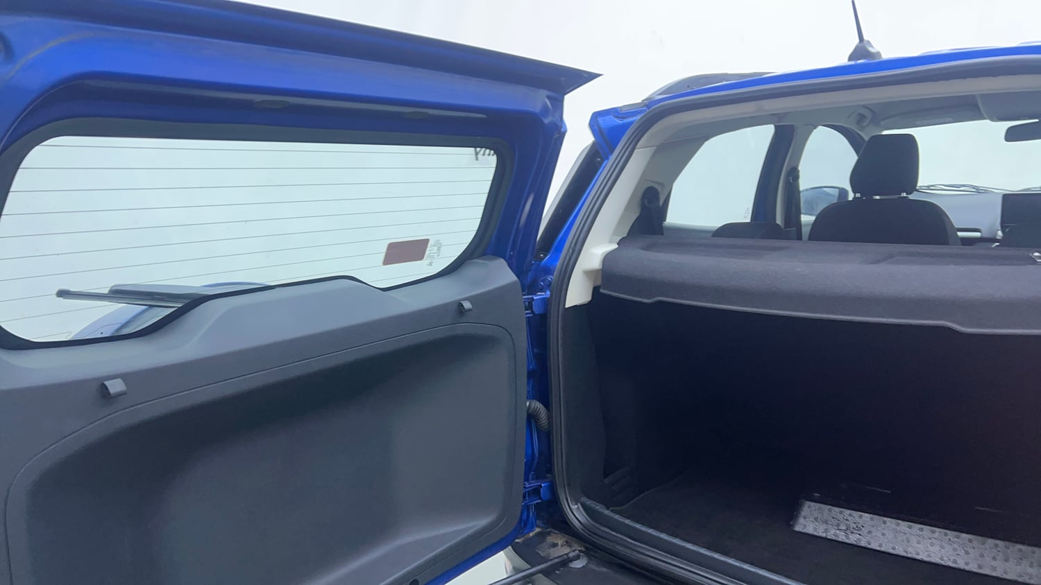 Used 2018 Ford EcoSport Trend + 1.5L TDCi Diesel Manual interior DICKY DOOR OPEN VIEW