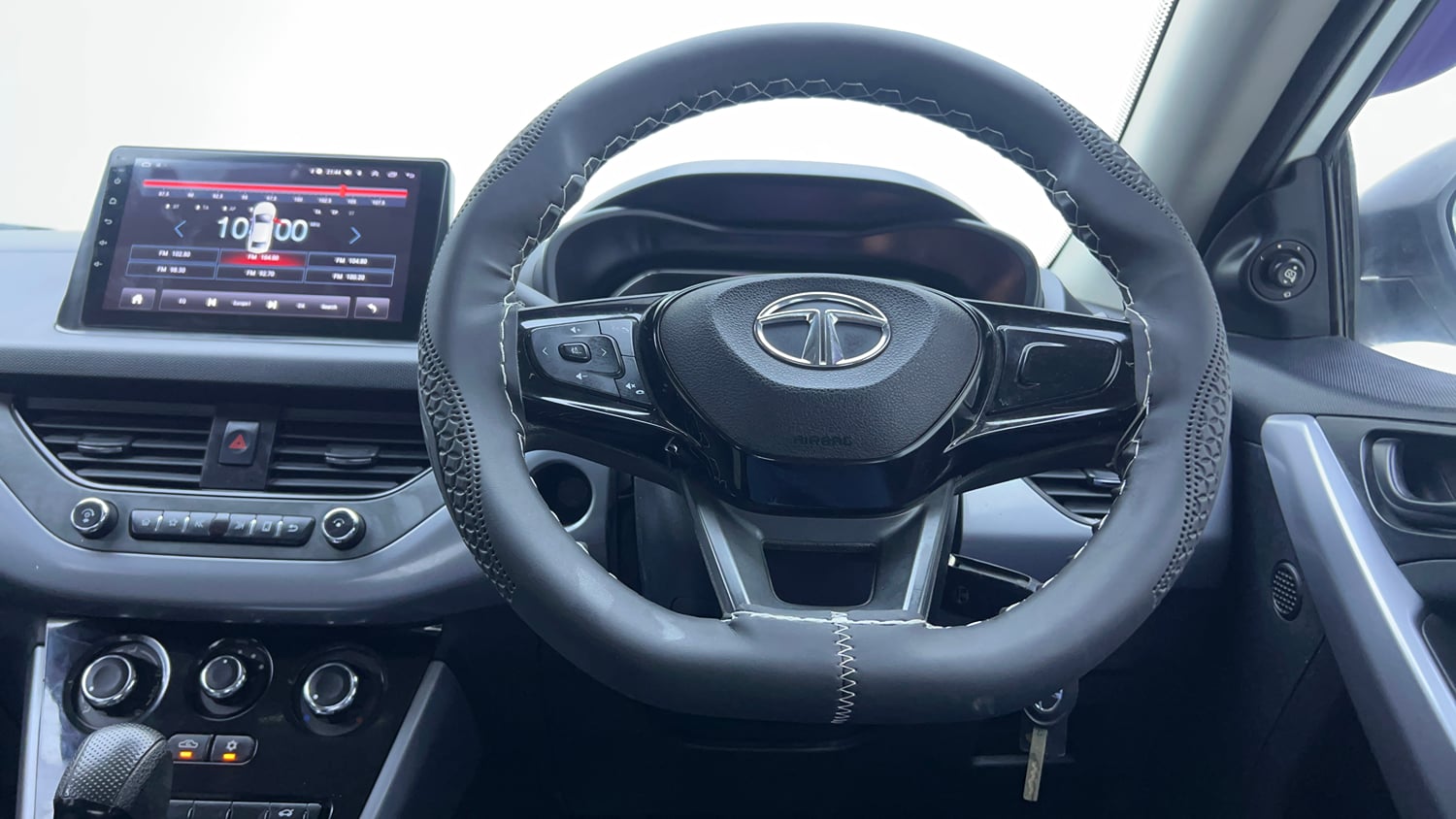 Used 2021 Tata Nexon XMA (S) Petrol Automatic interior STEERING VIEW