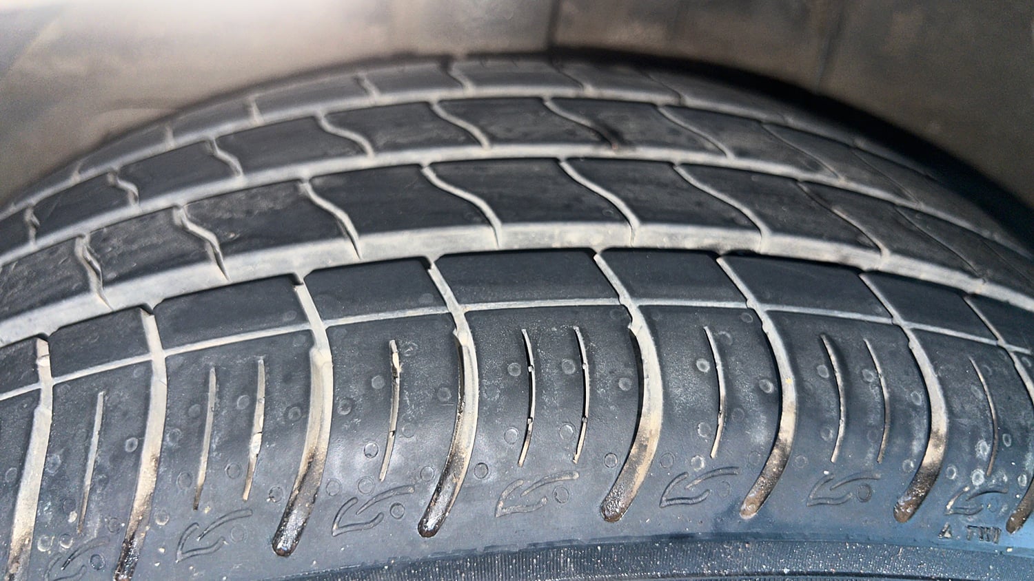 Used 2015 Hyundai Elite i20 Asta 1.2 Petrol Manual tyres RIGHT REAR TYRE TREAD VIEW