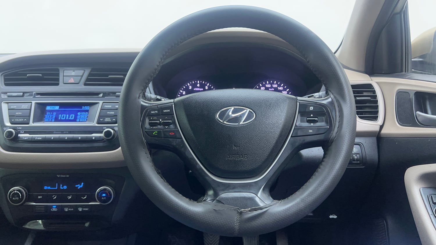 Used 2015 Hyundai Elite i20 Asta 1.2 Petrol Manual interior STEERING VIEW