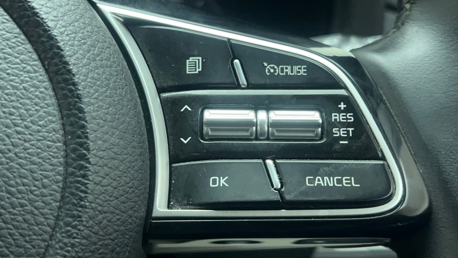 Used 2022 kia Seltos HTX 1.5 IVT Petrol Automatic top_features Cruise control