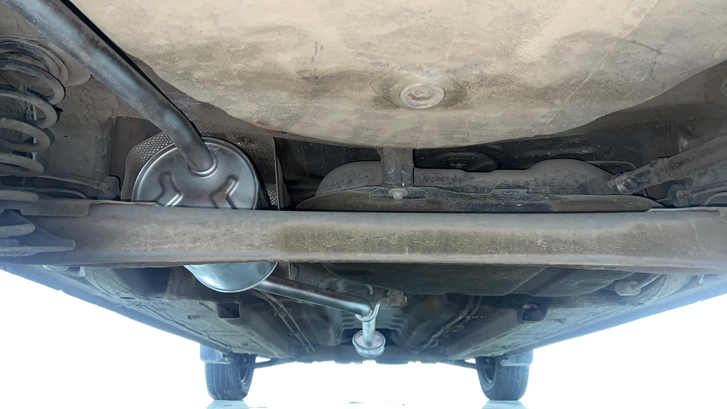 Used 2023 Renault Kwid RXT 1.0 Petrol Manual extra REAR UNDERBODY VIEW (TAKEN FROM REAR)