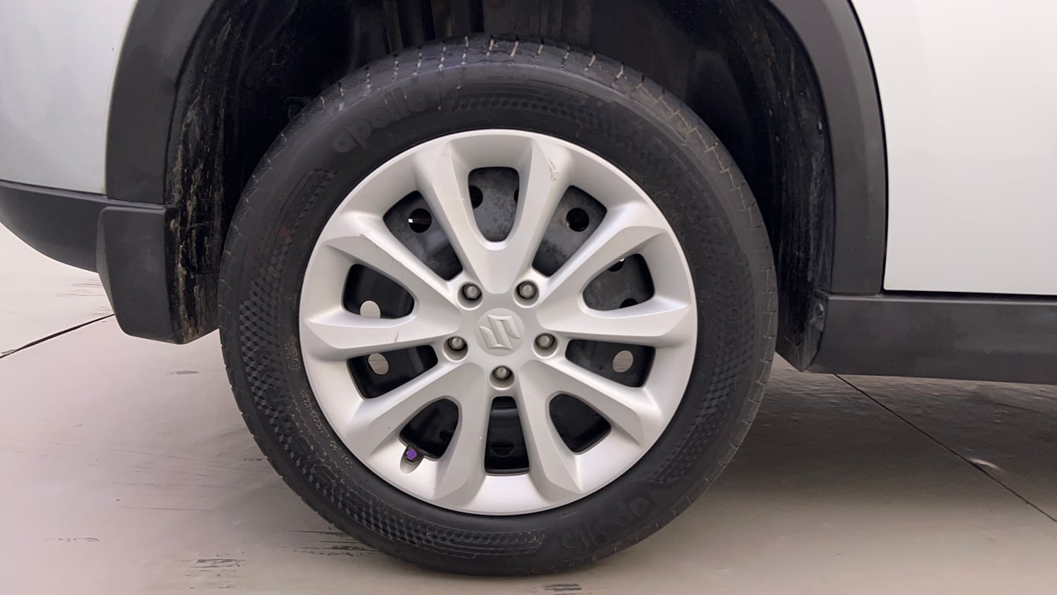 Used 2025 Maruti Suzuki Grand Vitara Delta Smart Hybrid Petrol Manual tyres RIGHT REAR TYRE RIM VIEW