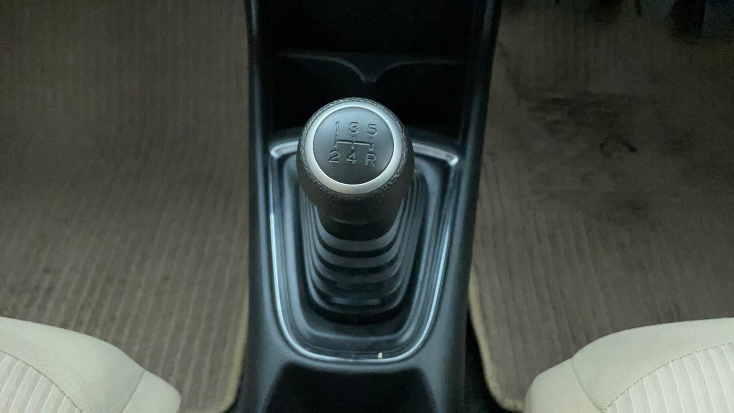 Used 2020 Honda Amaze 1.2 V MT Petrol Petrol Manual interior GEAR  KNOB VIEW