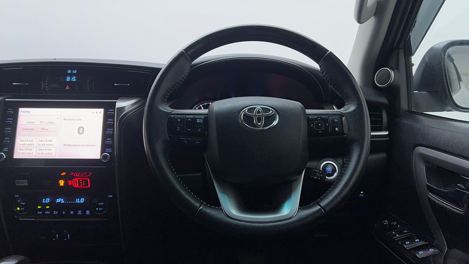Used 2024 Toyota Fortuner 4X2 AT 2.7 Petrol Petrol Automatic interior STEERING VIEW