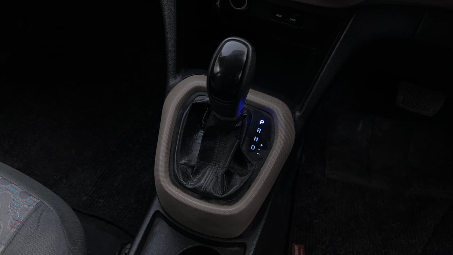 Used 2015 Hyundai Grand i10 Asta AT 1.2 Kappa VTVT Petrol Automatic interior GEAR  KNOB VIEW