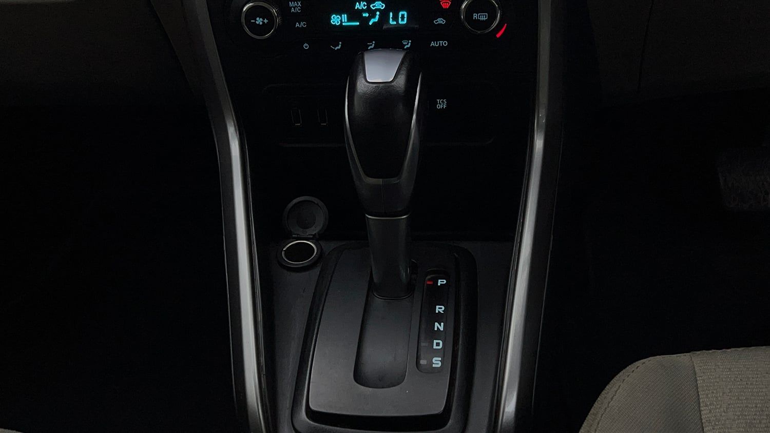 Used 2020 Ford EcoSport Titanium Plus 1.5L Ti-VCT AT Petrol Automatic interior GEAR  KNOB VIEW