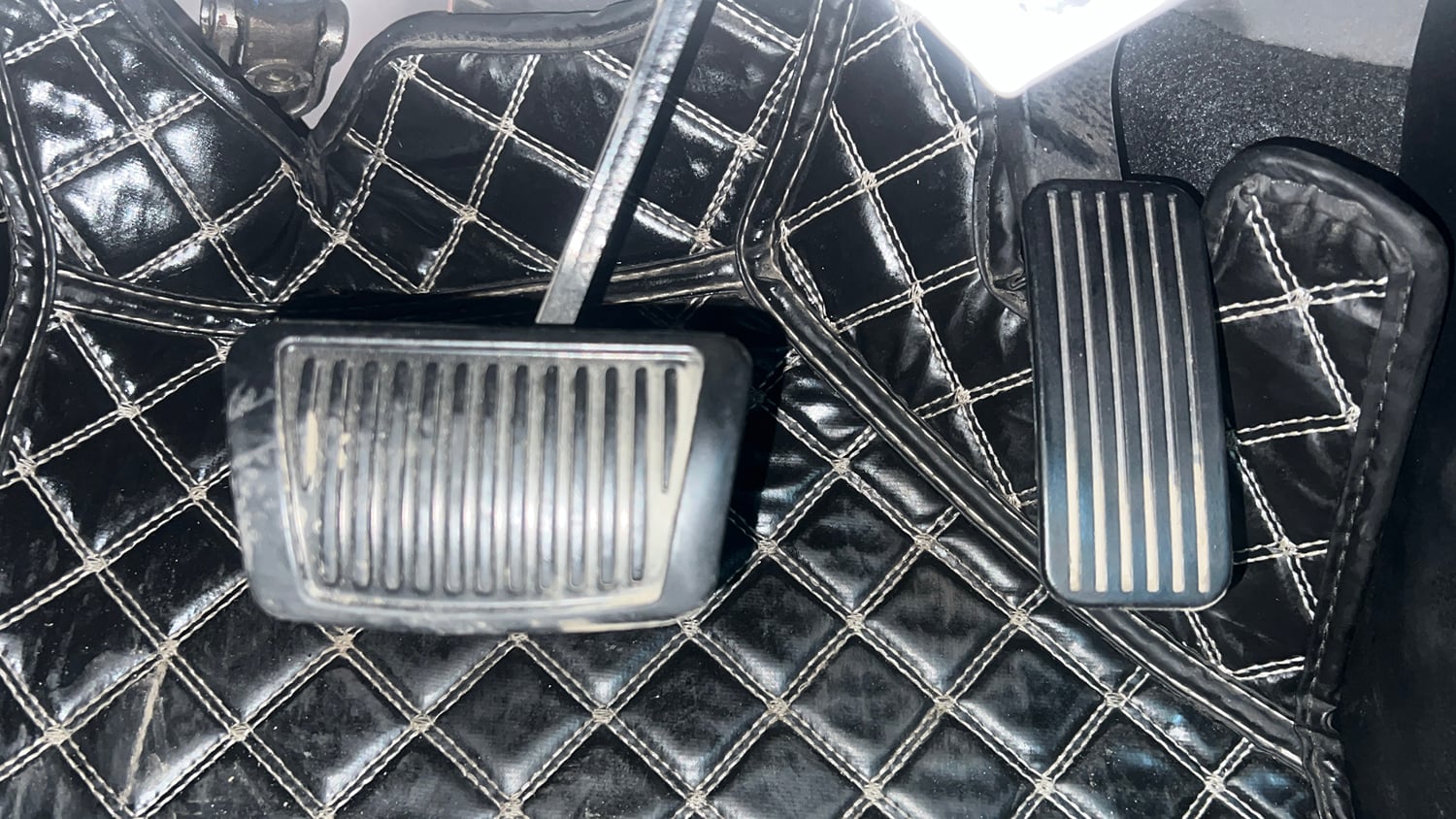Used 2022 kia Seltos HTX 1.5 IVT Petrol Automatic interior PEDALS VIEW