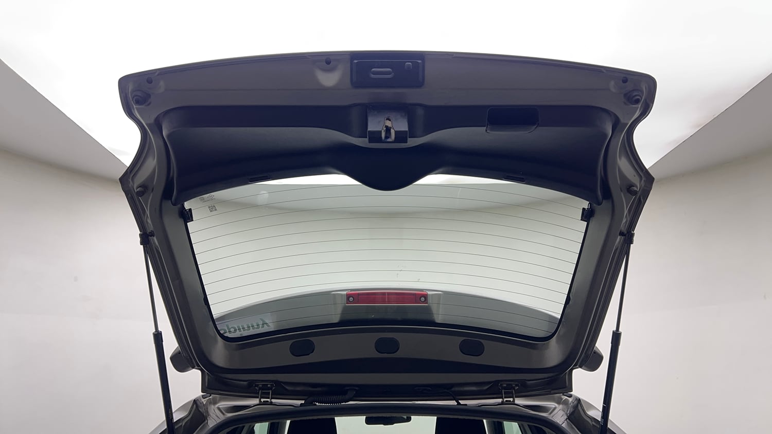 Used 2020 Maruti Suzuki Baleno Alpha Petrol Manual interior DICKY DOOR OPEN VIEW