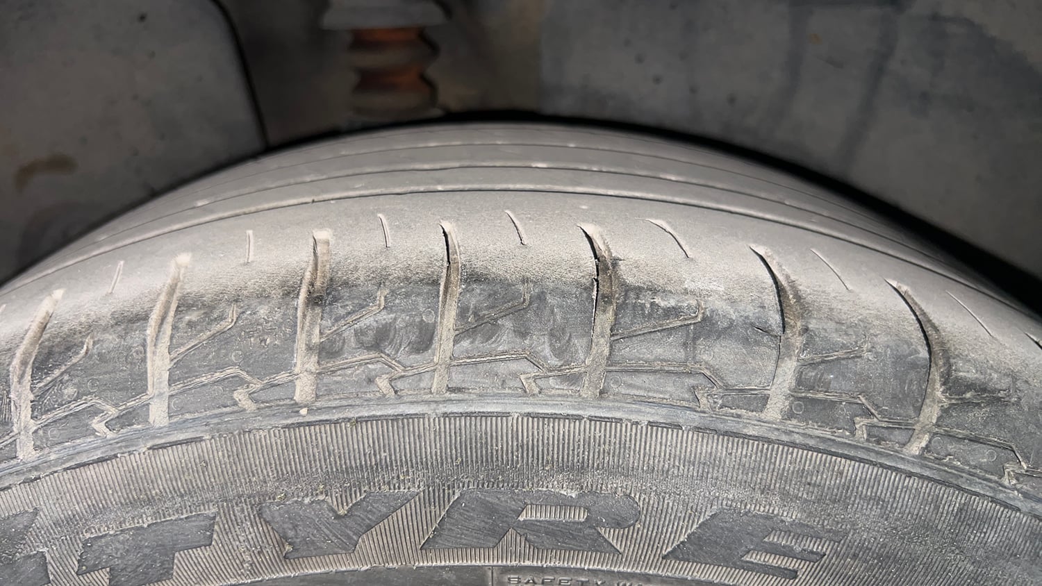 Used 2020 Hyundai Creta SX (O) 1.4 Turbo 7 DCT Petrol Automatic tyres RIGHT REAR TYRE TREAD VIEW