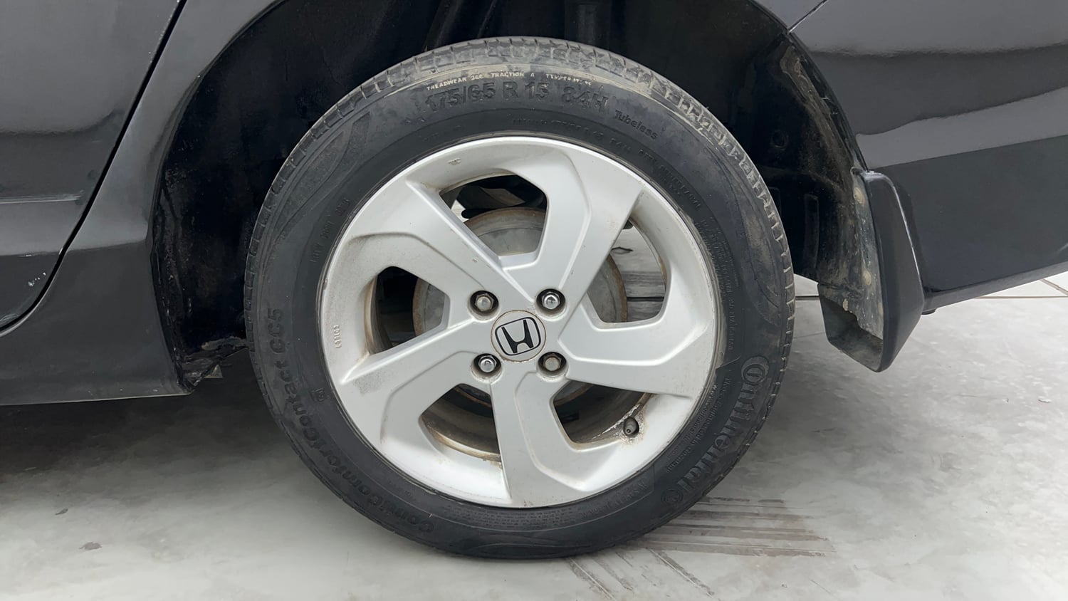 Used 2014 Honda City VX Diesel Diesel Manual tyres LEFT REAR TYRE RIM VIEW