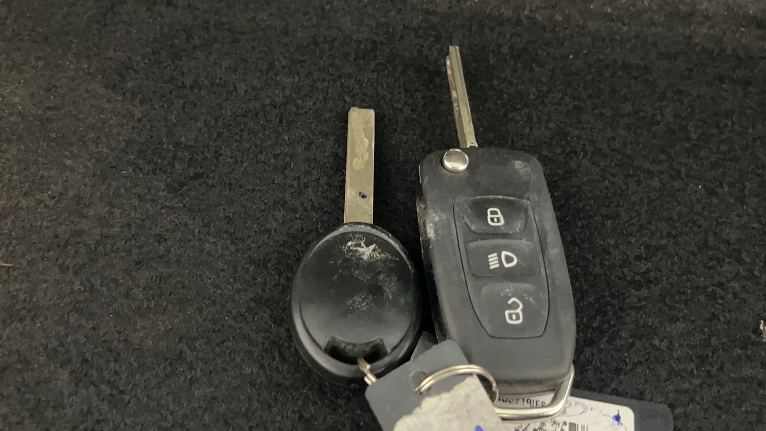 Used 2025 Tata Tiago XM Petrol Manual extra CAR KEY VIEW