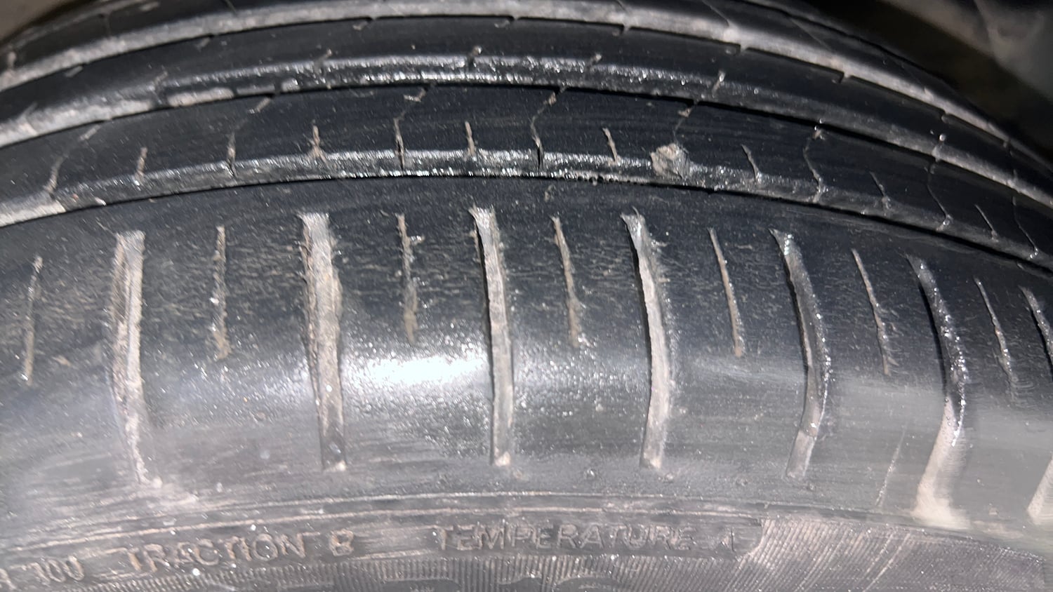 Used 2022 Toyota Glanza G Petrol Manual tyres RIGHT FRONT TYRE TREAD VIEW