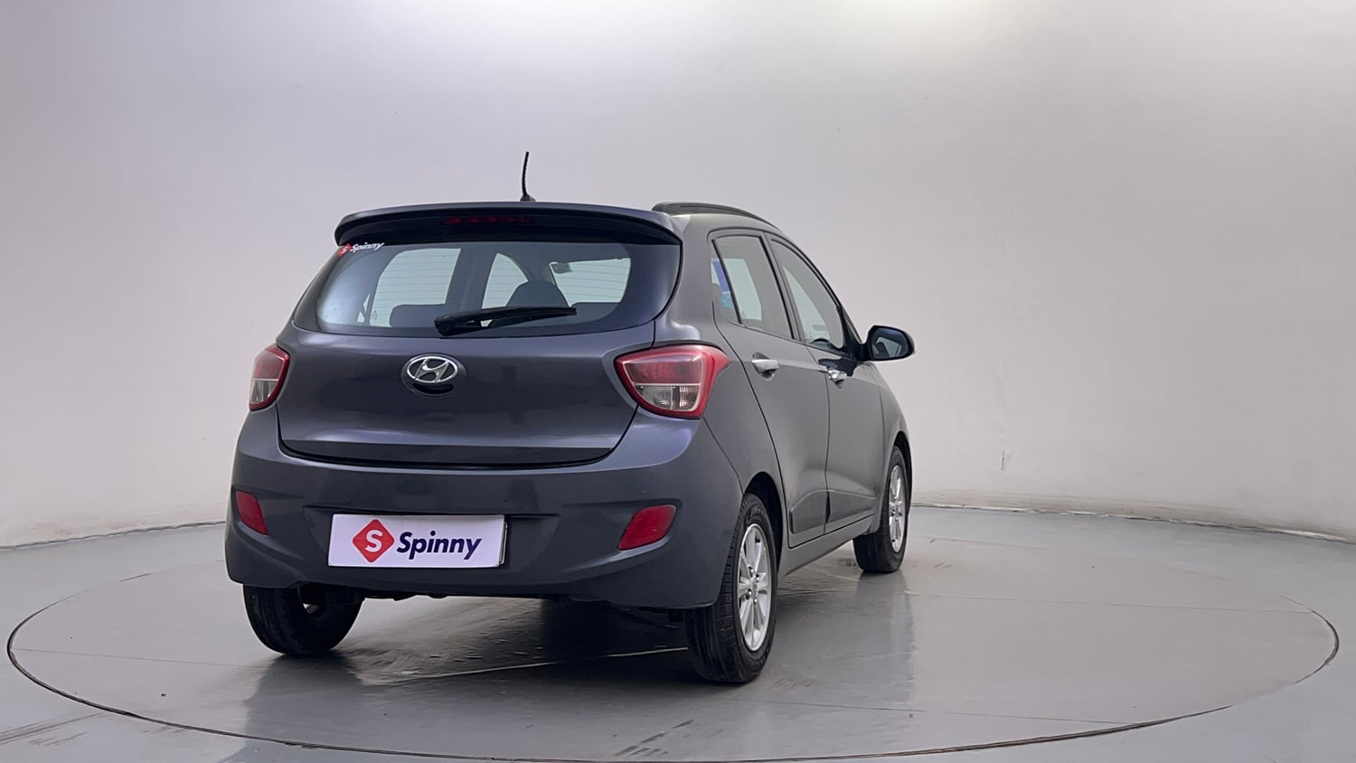 Used 2015 Hyundai Grand i10 Asta AT 1.2 Kappa VTVT Petrol Automatic exterior RIGHT REAR CORNER VIEW