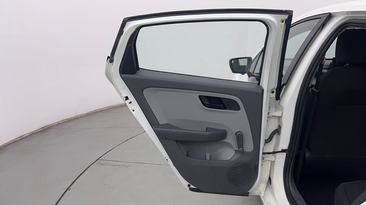 Used 2021 Tata Altroz XE Petrol Petrol Manual interior LEFT REAR DOOR OPEN VIEW