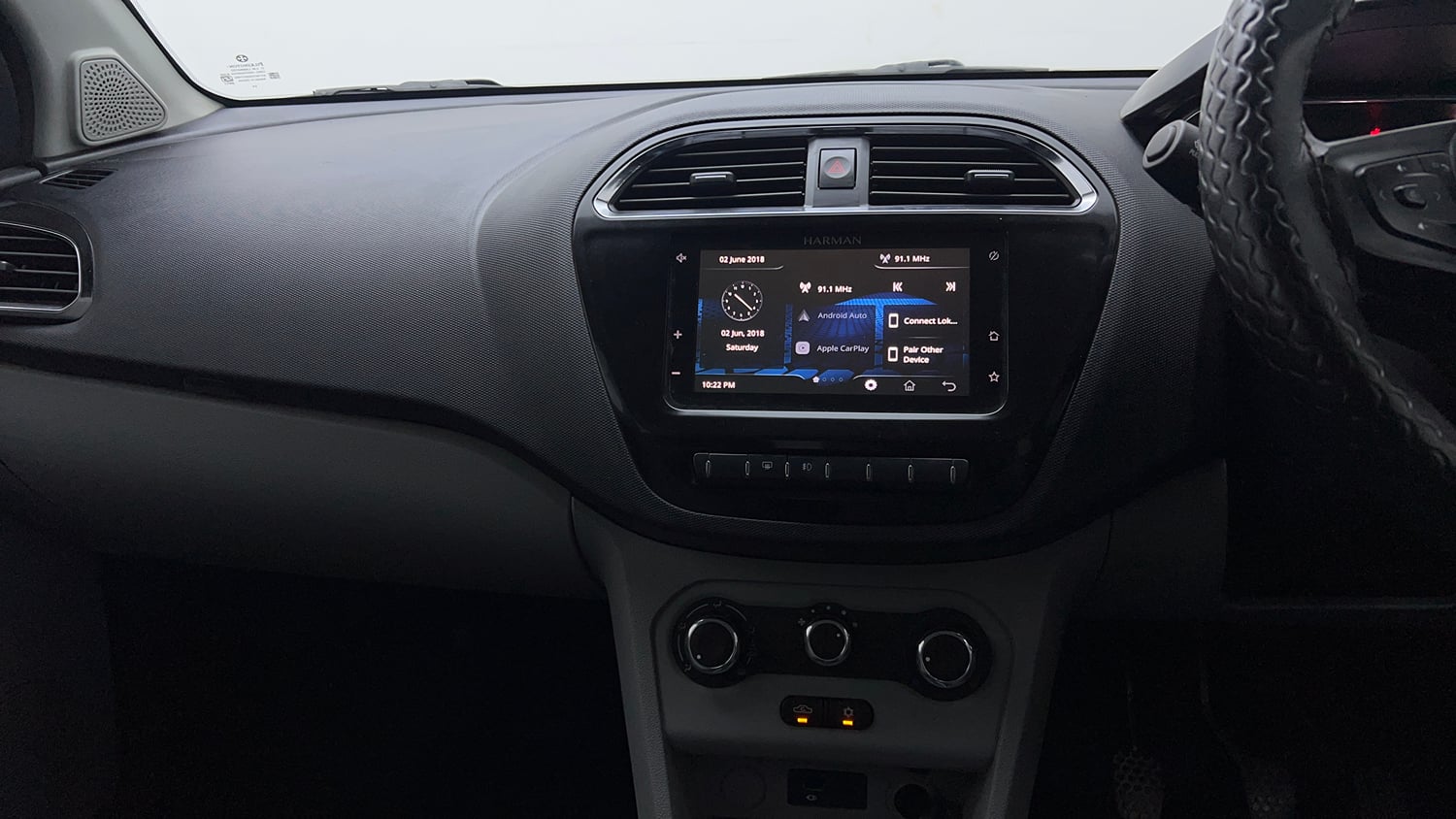 Used 2021 Tata Tiago XZ Petrol Manual top_features Integrated (in-dash) music system