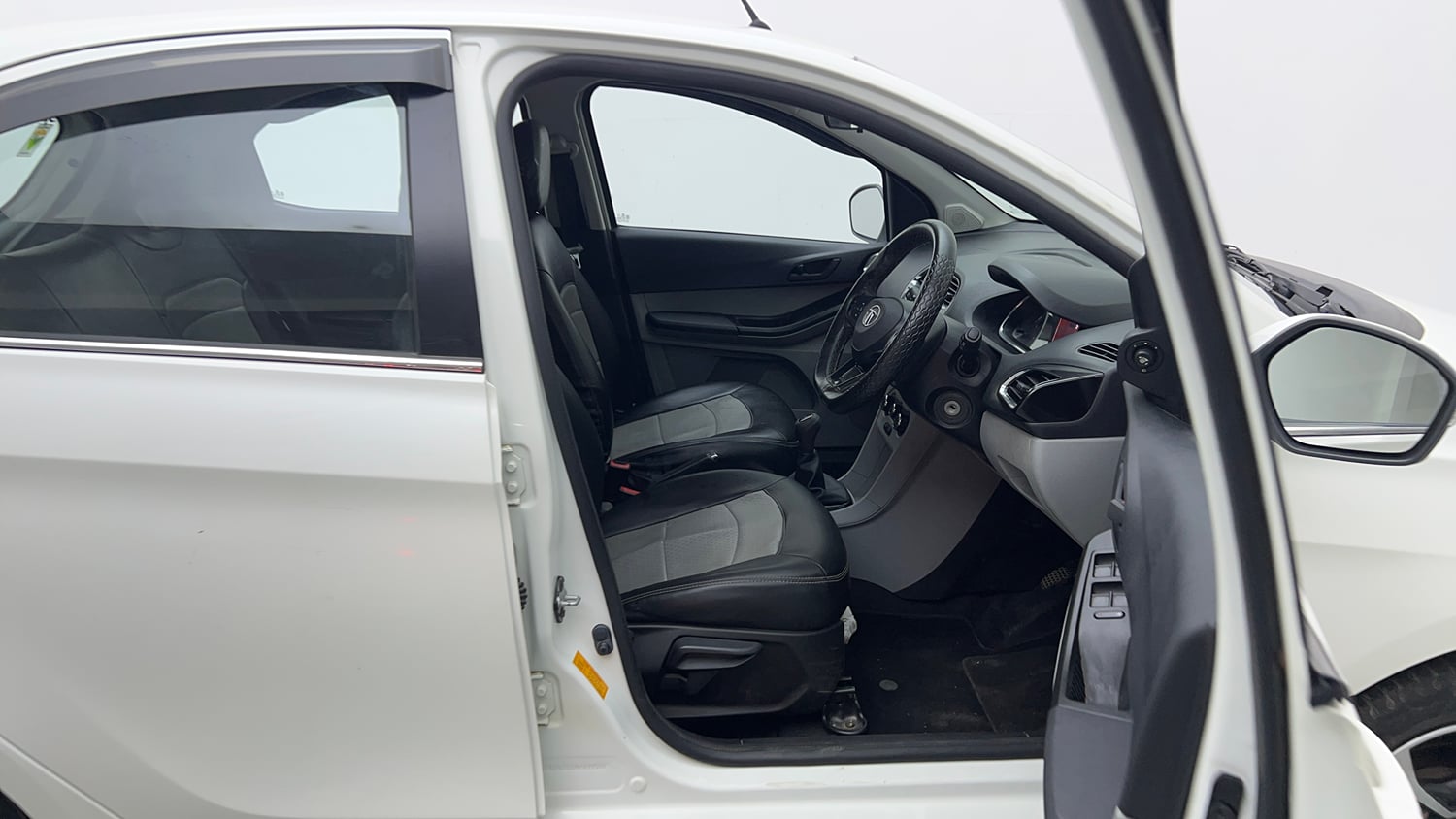 Used 2021 Tata Tiago XZ Petrol Manual interior RIGHT SIDE FRONT DOOR CABIN VIEW