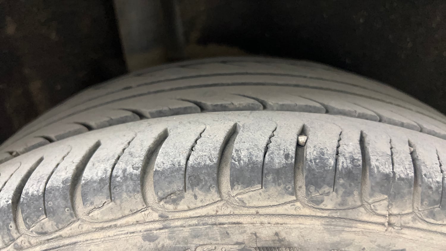 Used 2021 Ford EcoSport Titanium Plus 1.5L Ti-VCT AT Petrol Automatic tyres RIGHT REAR TYRE TREAD VIEW