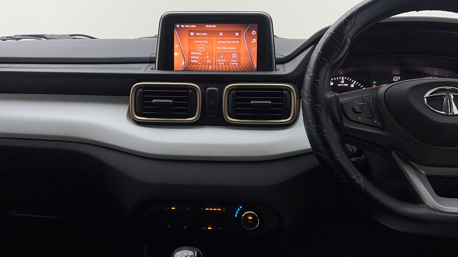 Used 2022 Tata Punch Accomplished Dazzle Pack MT Petrol Manual interior MUSIC SYSTEM & AC CONTROL VIEW