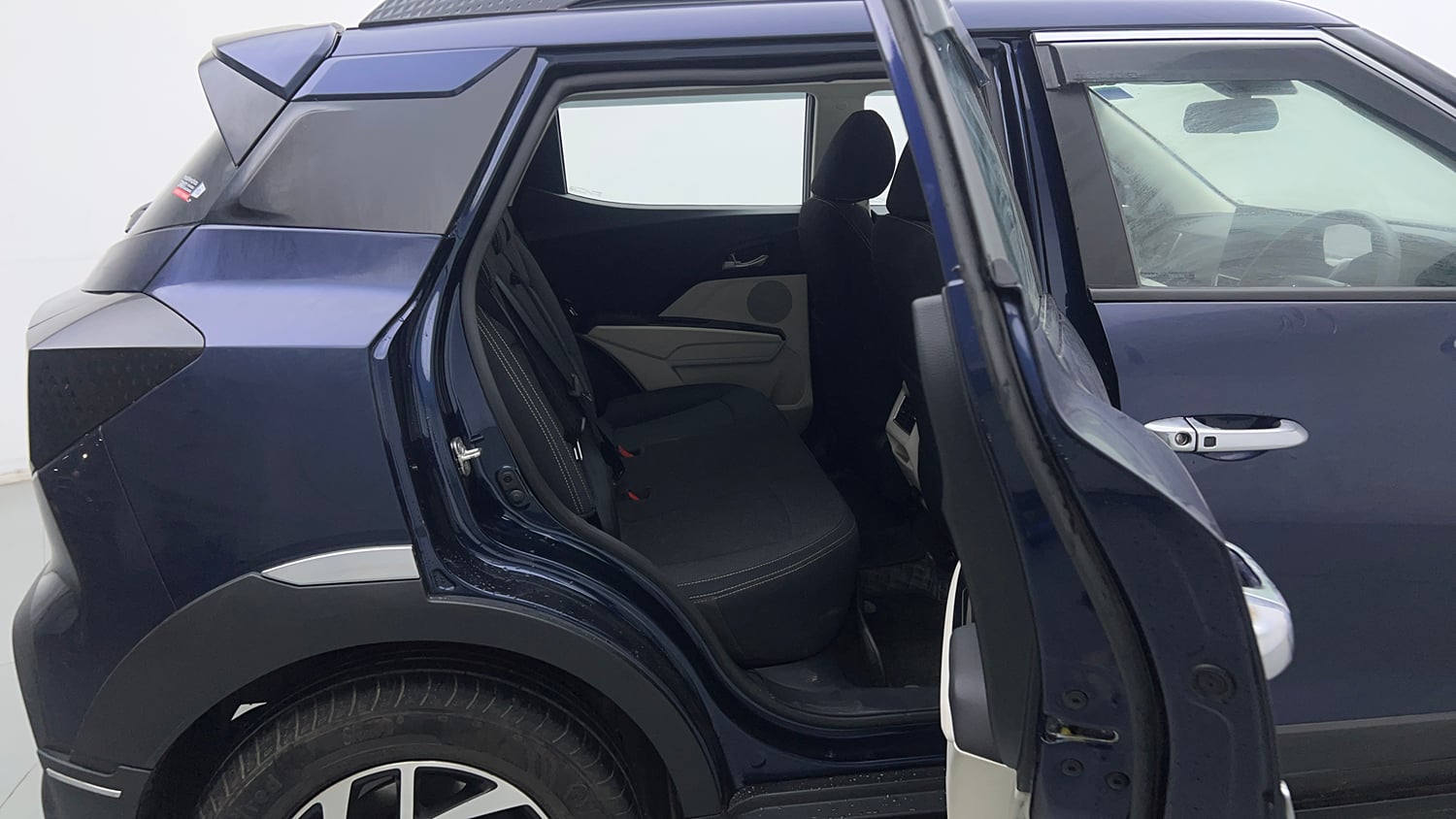 Used 2025 Mahindra XUV 3XO AX5 1.2 Petrol Petrol Manual interior RIGHT SIDE REAR DOOR CABIN VIEW