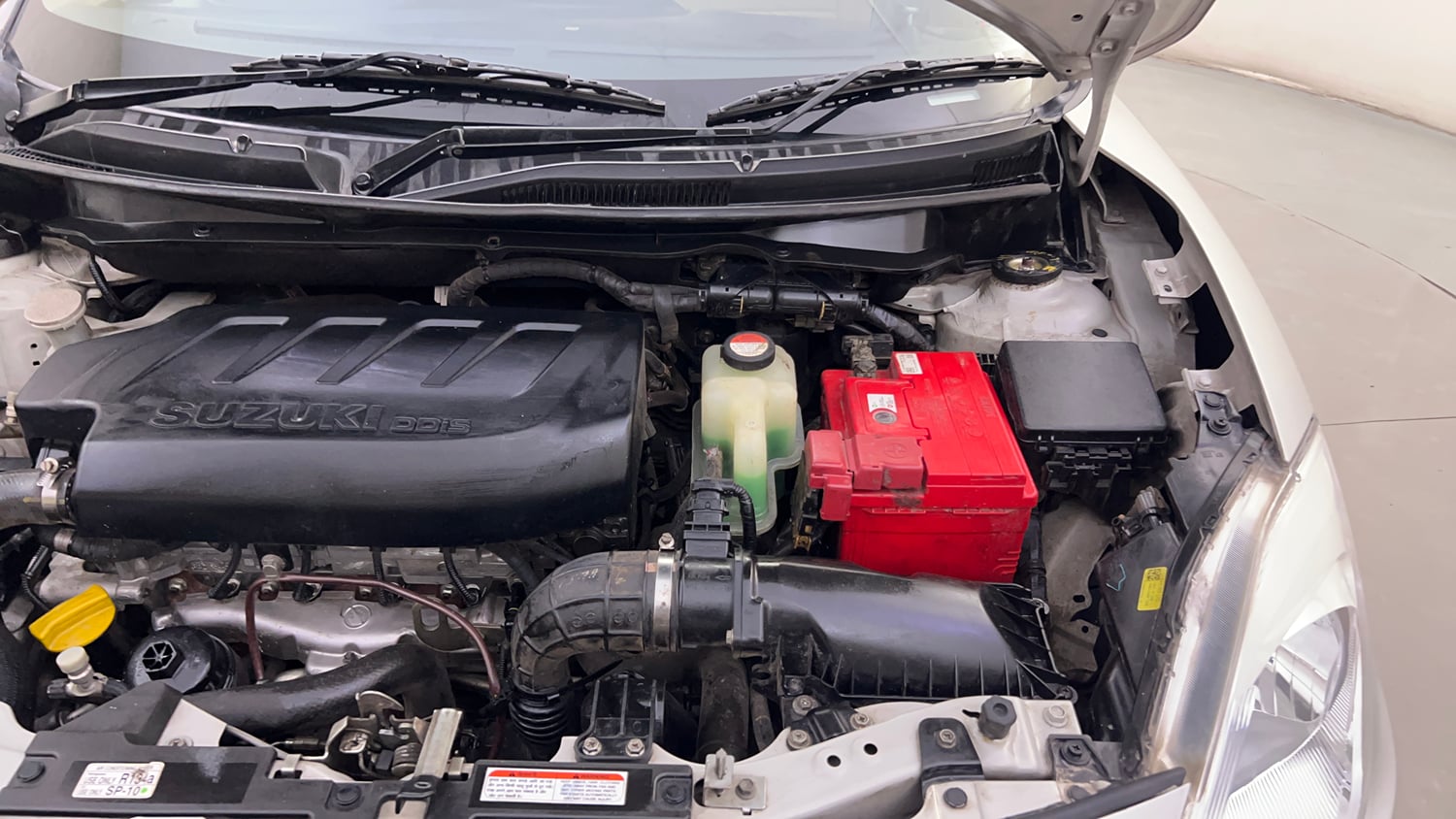 Used 2017 Maruti Suzuki Dzire VDi AMT Diesel Automatic engine ENGINE LEFT SIDE HINGE & APRON VIEW