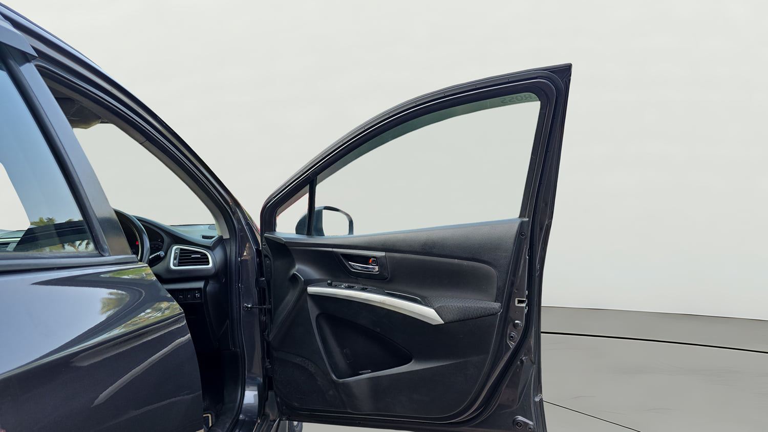Used 2016 Maruti Suzuki S-Cross Zeta 1.3 Diesel Manual interior RIGHT FRONT DOOR OPEN VIEW