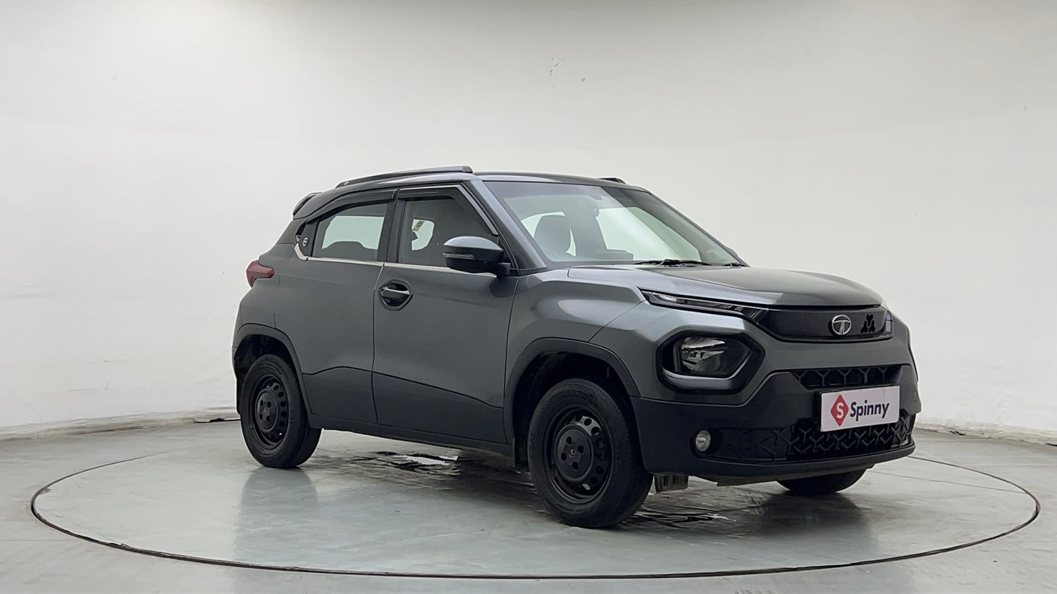 Used 2023 Tata Punch Pure iCNG Cng Manual exterior RIGHT FRONT CORNER VIEW